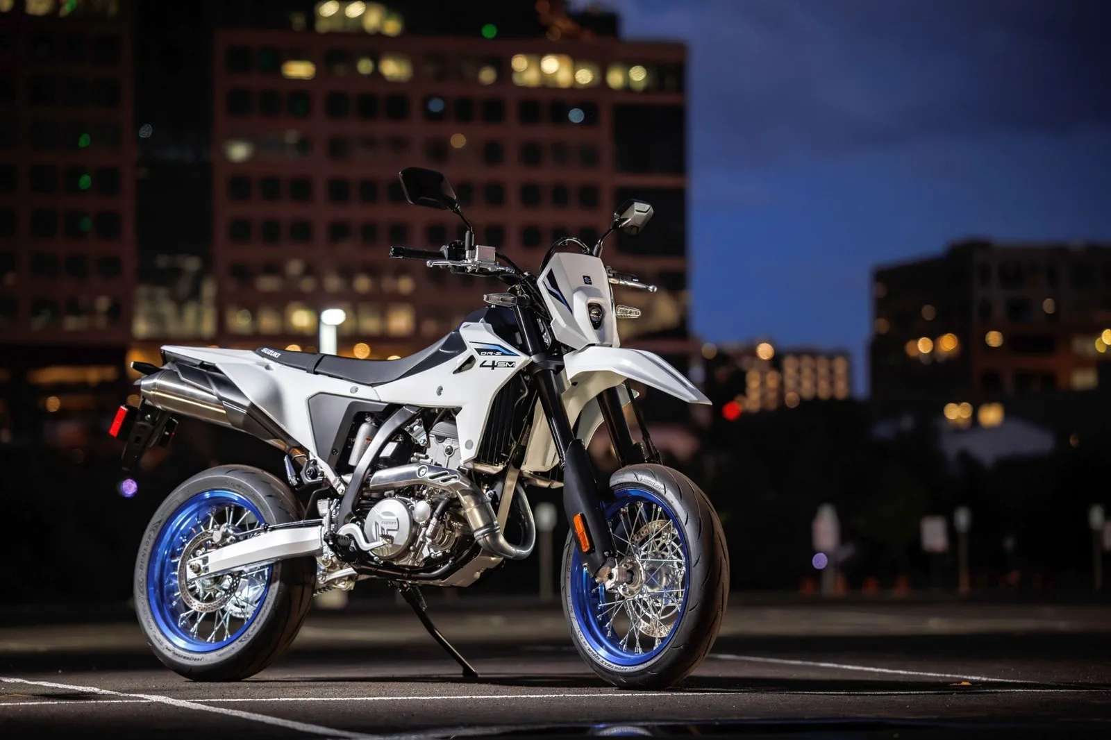 Suzuki DR-Z4SM inkl. Fracht + Nebenkosten - 1,99% Finanzierung