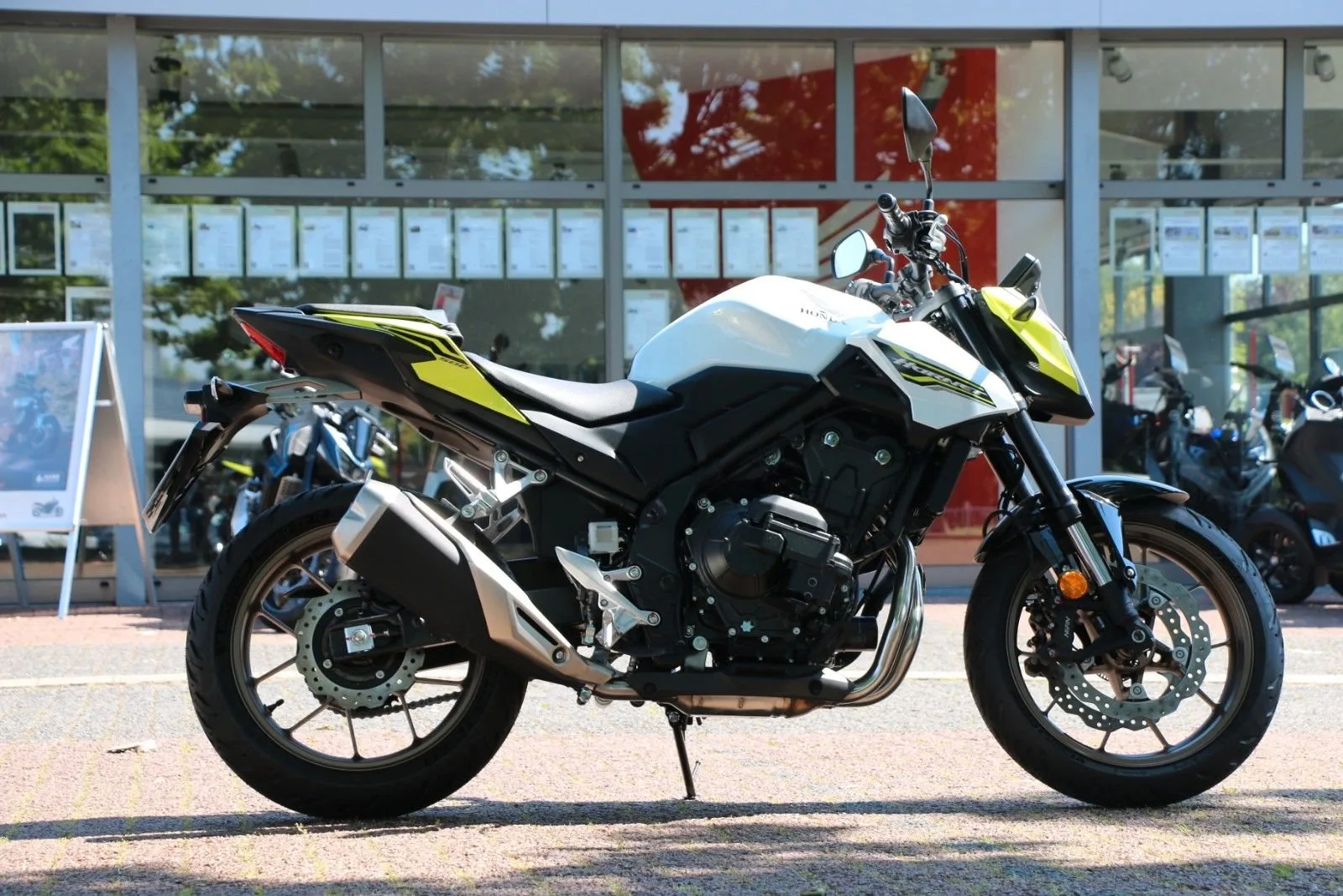Honda CB500 Hornet E-Clutch