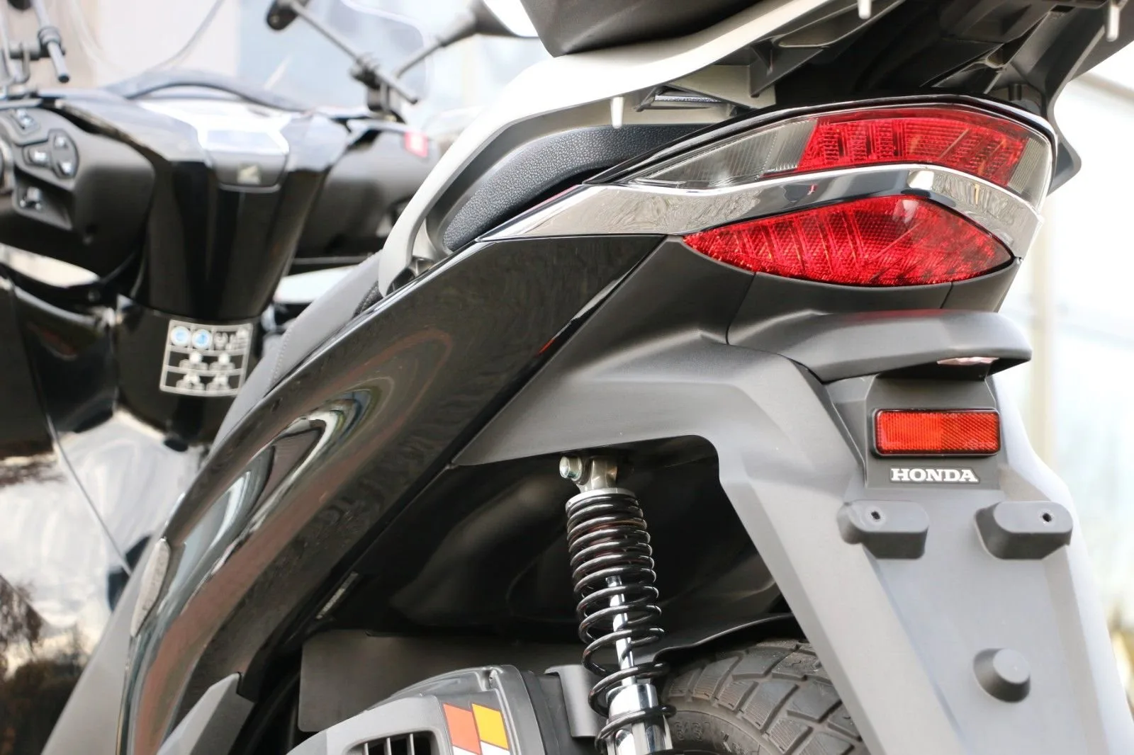 Honda SH350i SH350 I \*SCHWARZ\*