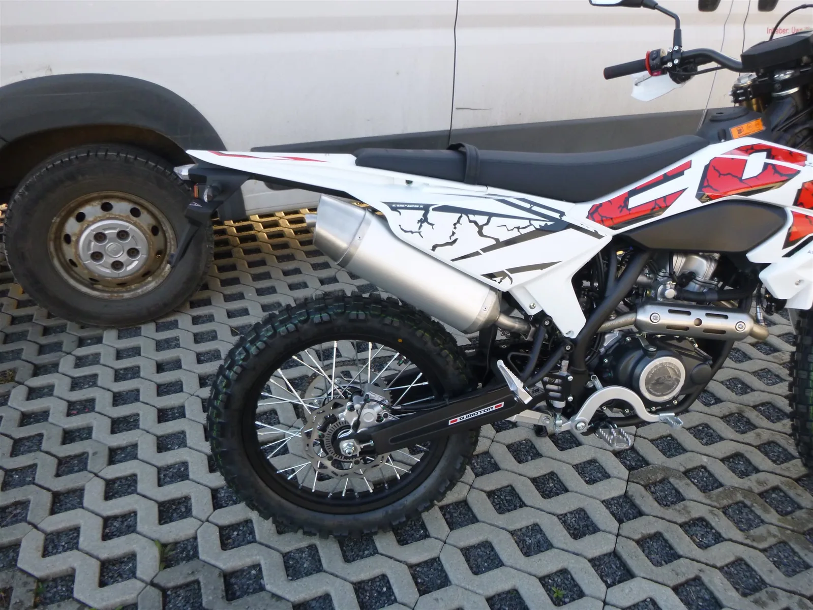 QJ Motor COV 125X COV 125 X Enduro