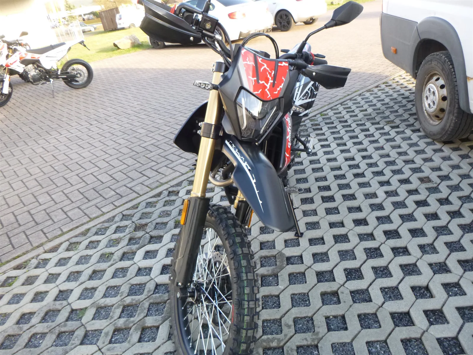 QJ Motor COV 125X COV 125 X Enduro
