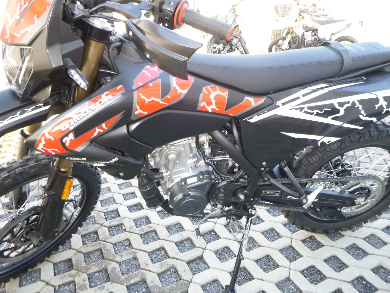 QJ Motor COV 125X COV 125 X Enduro