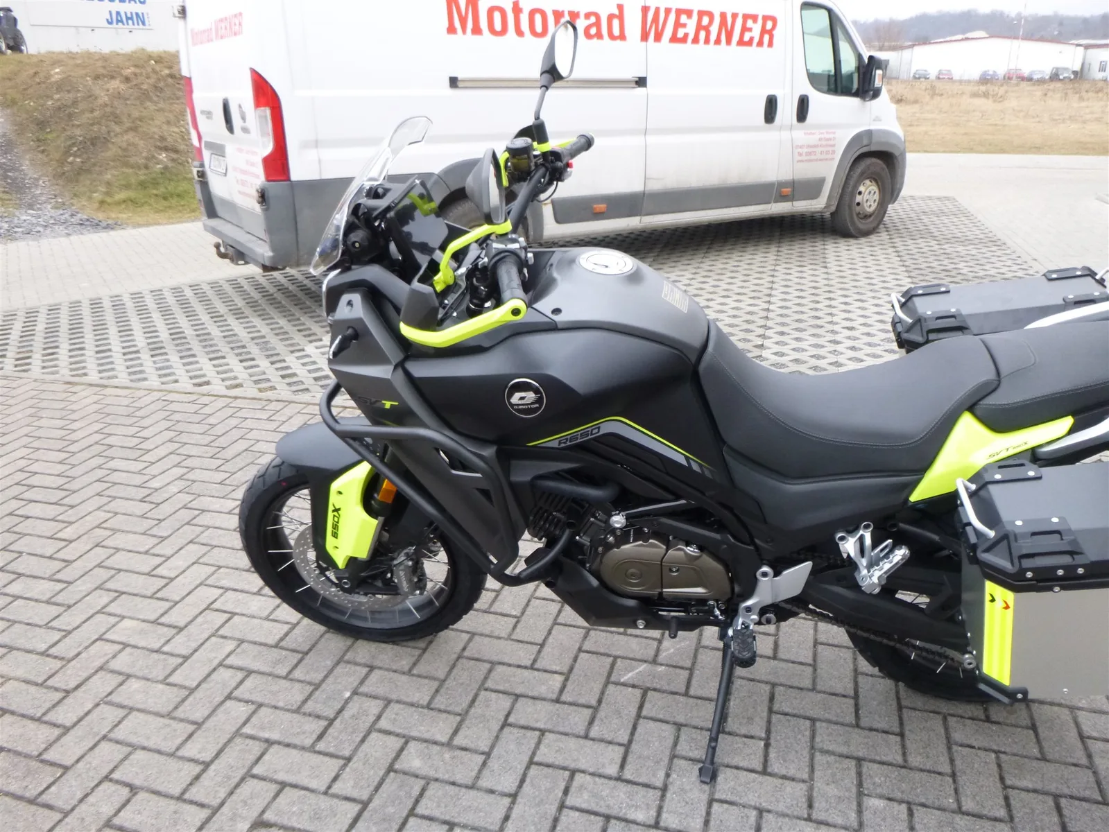 QJ Motor SVT 650 X 3 Aluminium Koffer