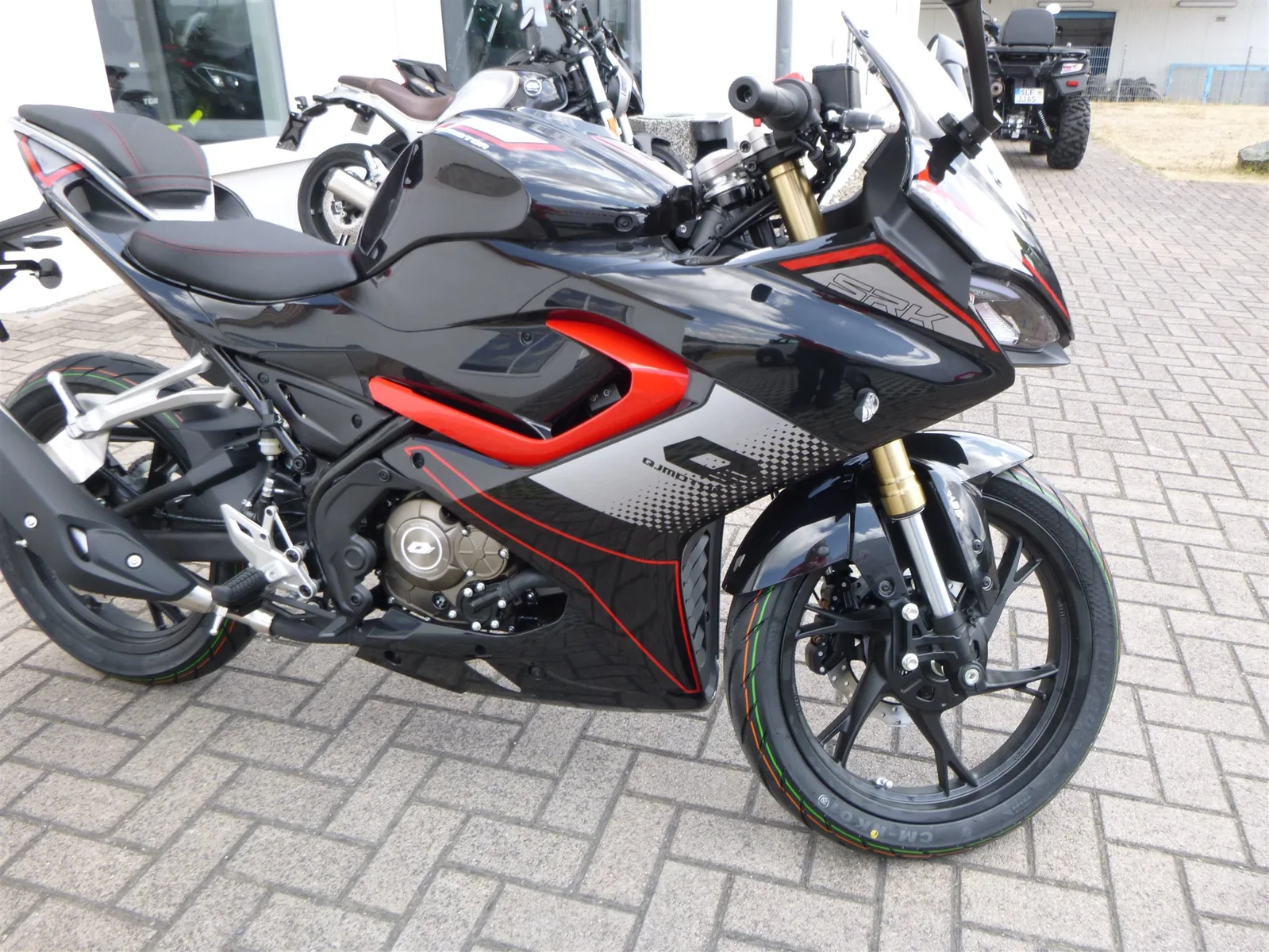 QJ Motor SRK 125 R