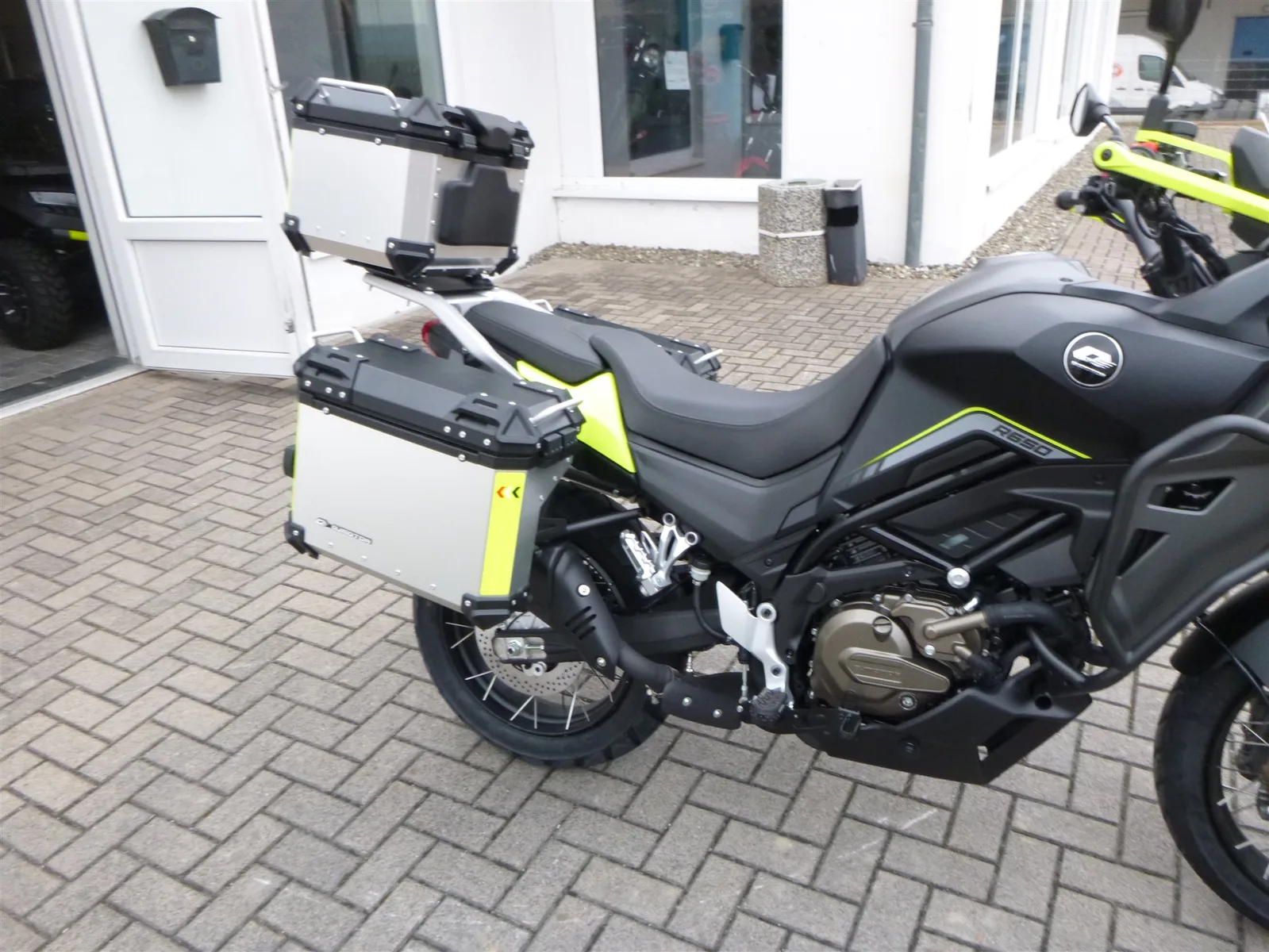 QJ Motor SVT 650 X 3 Aluminium Koffer