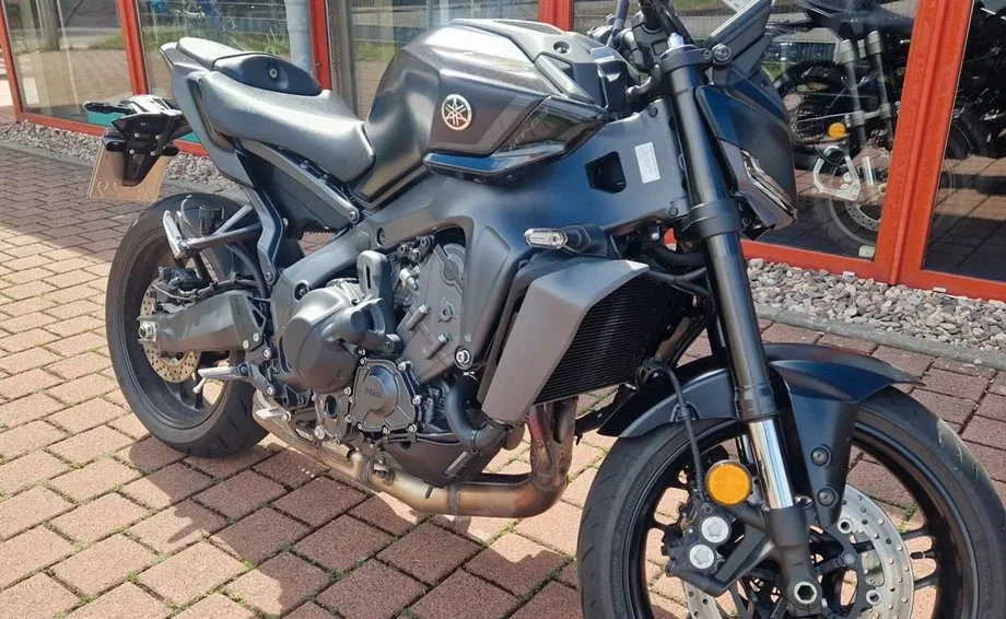 Yamaha MT-09 Y-AMT 35kW