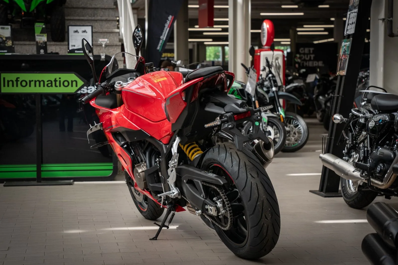 QJ Motor SRK 800 RR