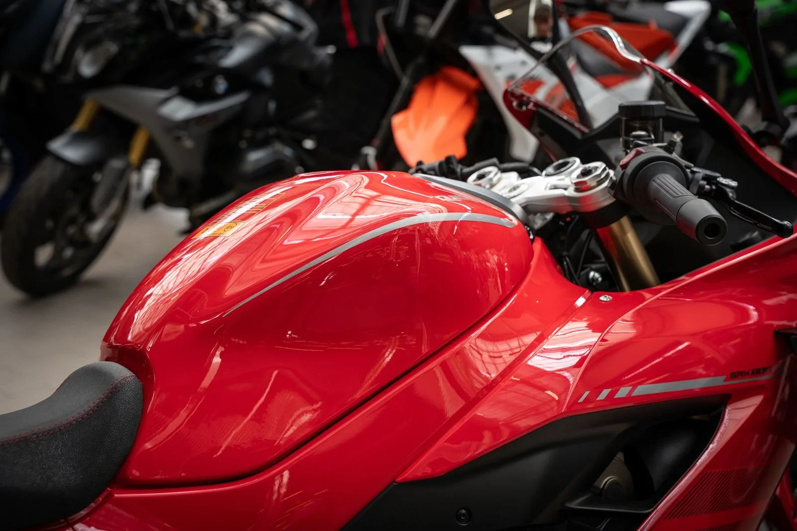 QJ Motor SRK 800 RR