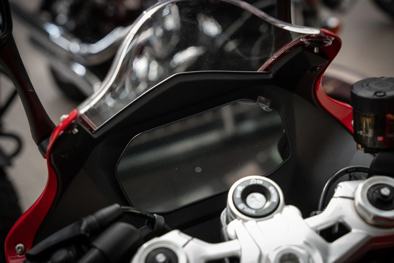 QJ Motor SRK 800 RR