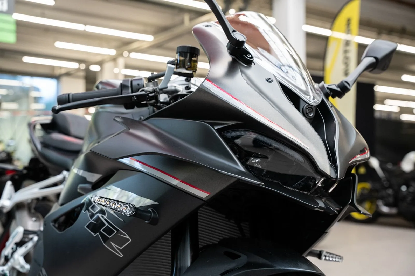 QJ Motor SRK 921 RR