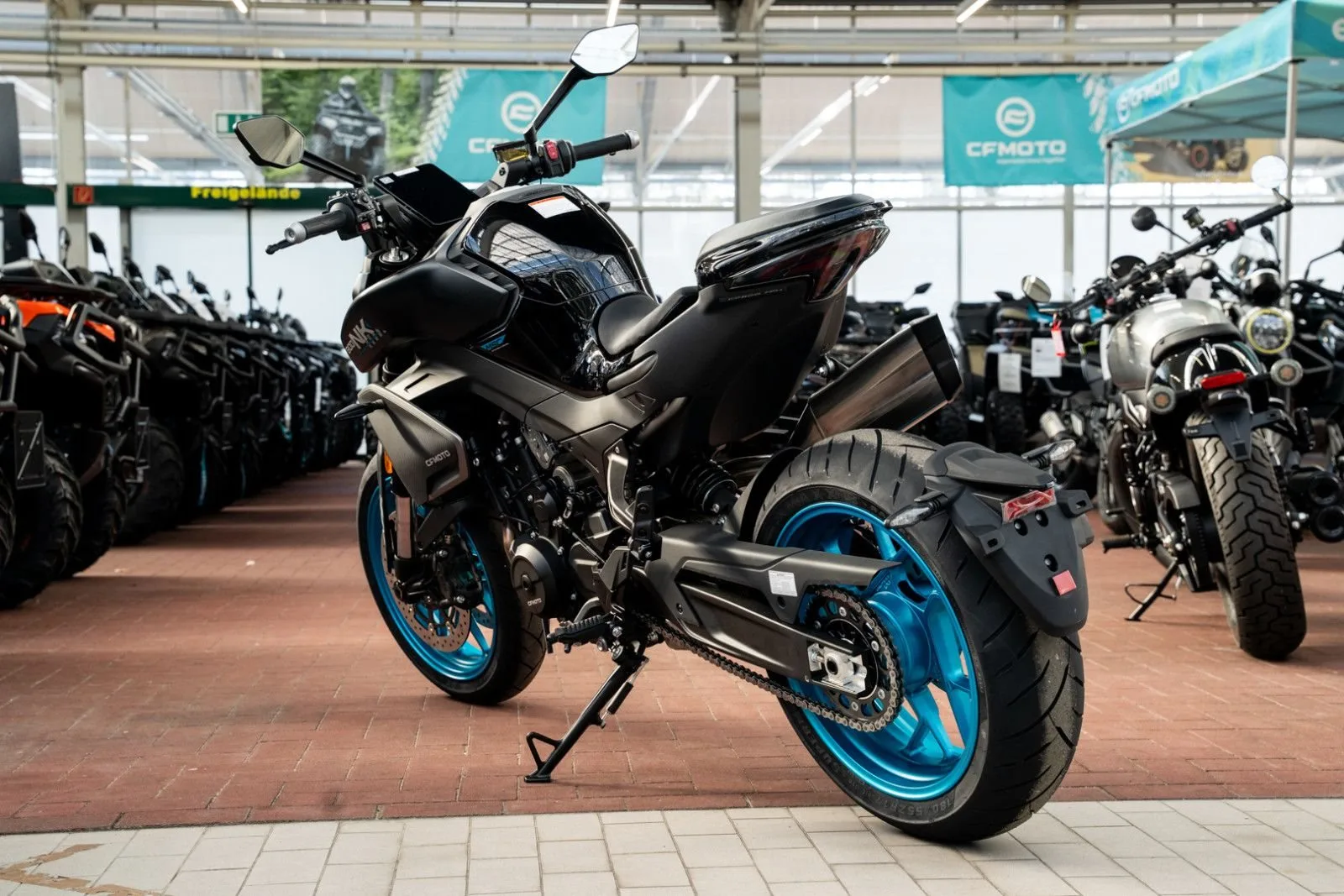 CFMOTO 800NK Advanced