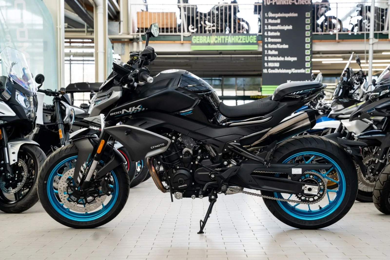 CFMOTO 800NK Advanced