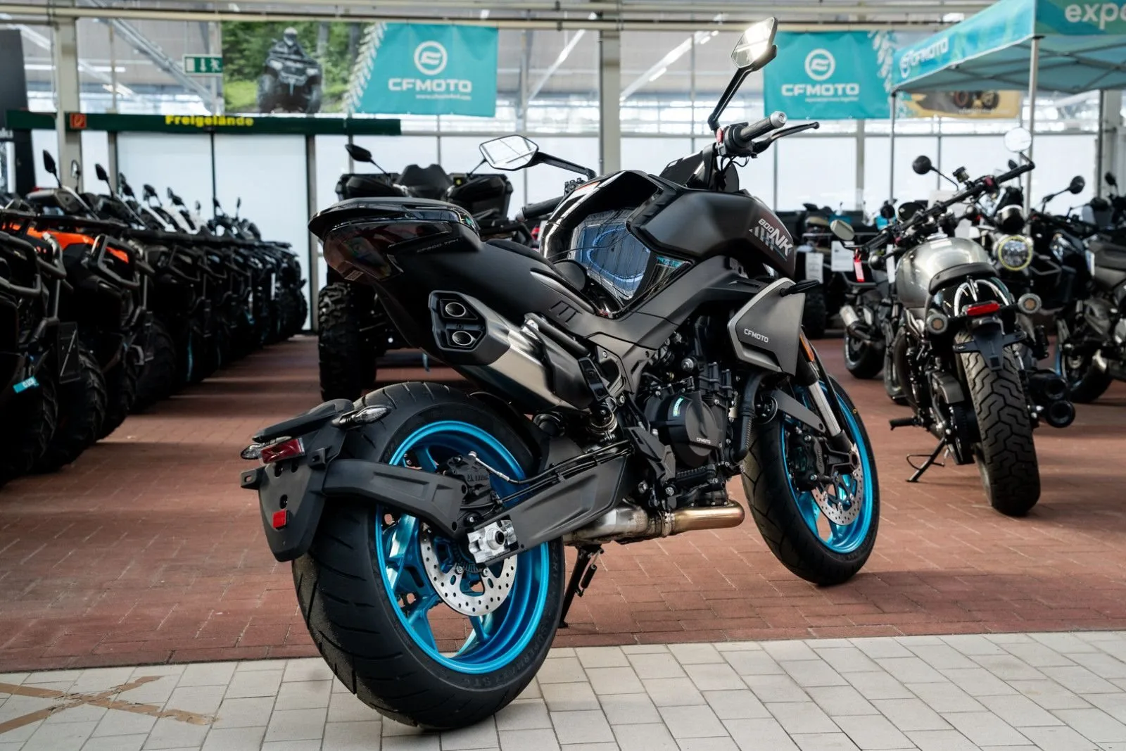 CFMOTO 800NK Advanced