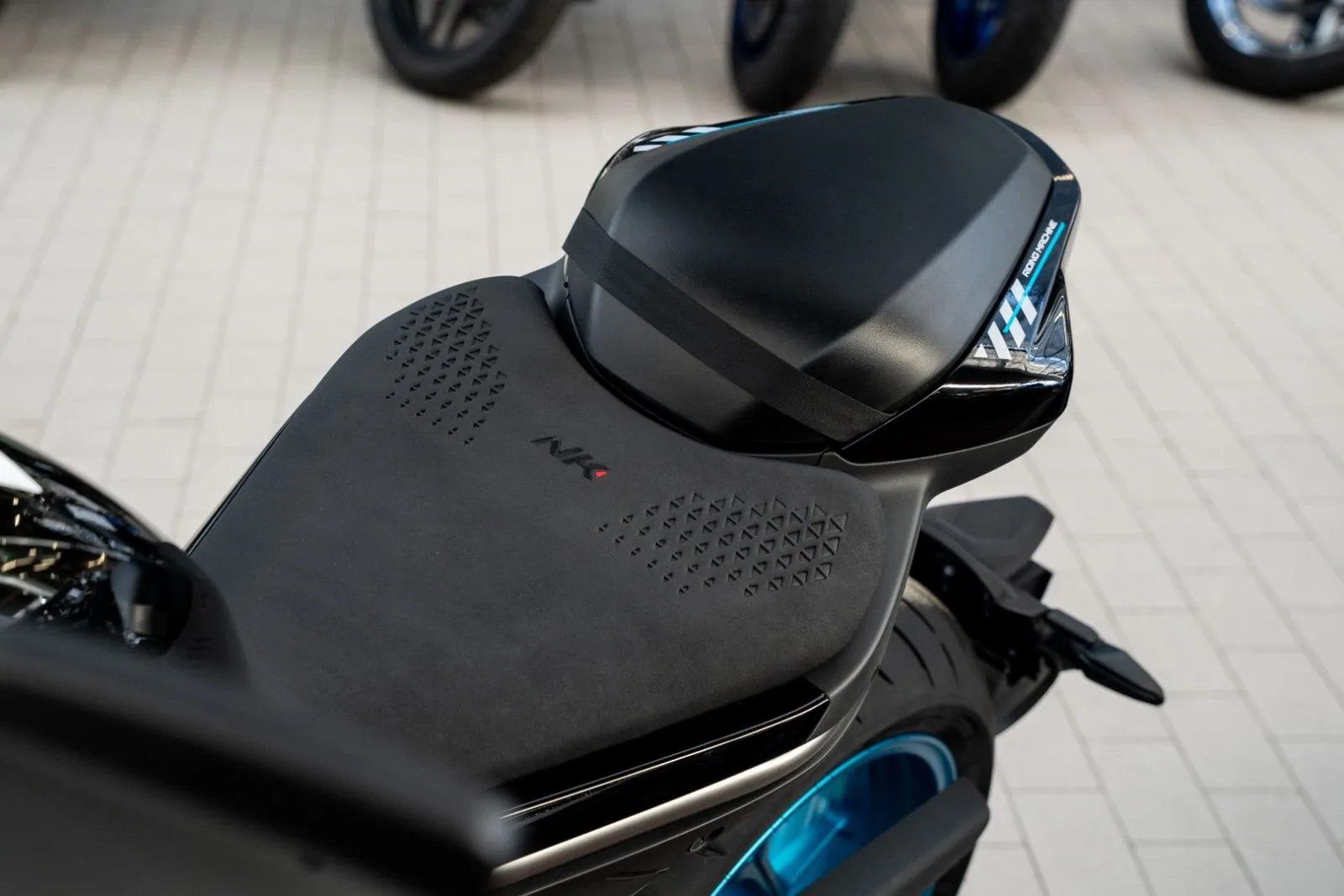 CFMOTO 800NK Advanced