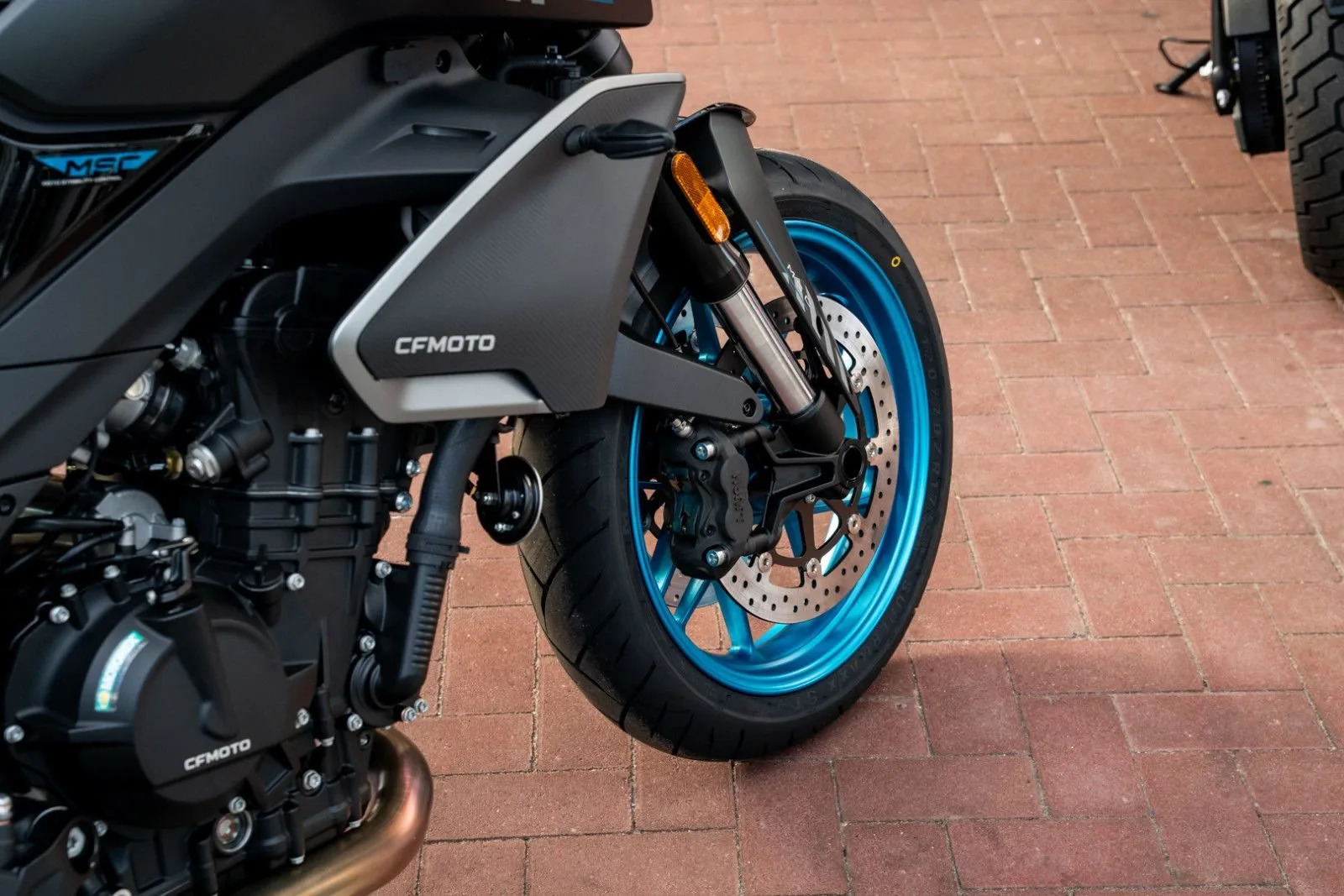 CFMOTO 800NK Advanced