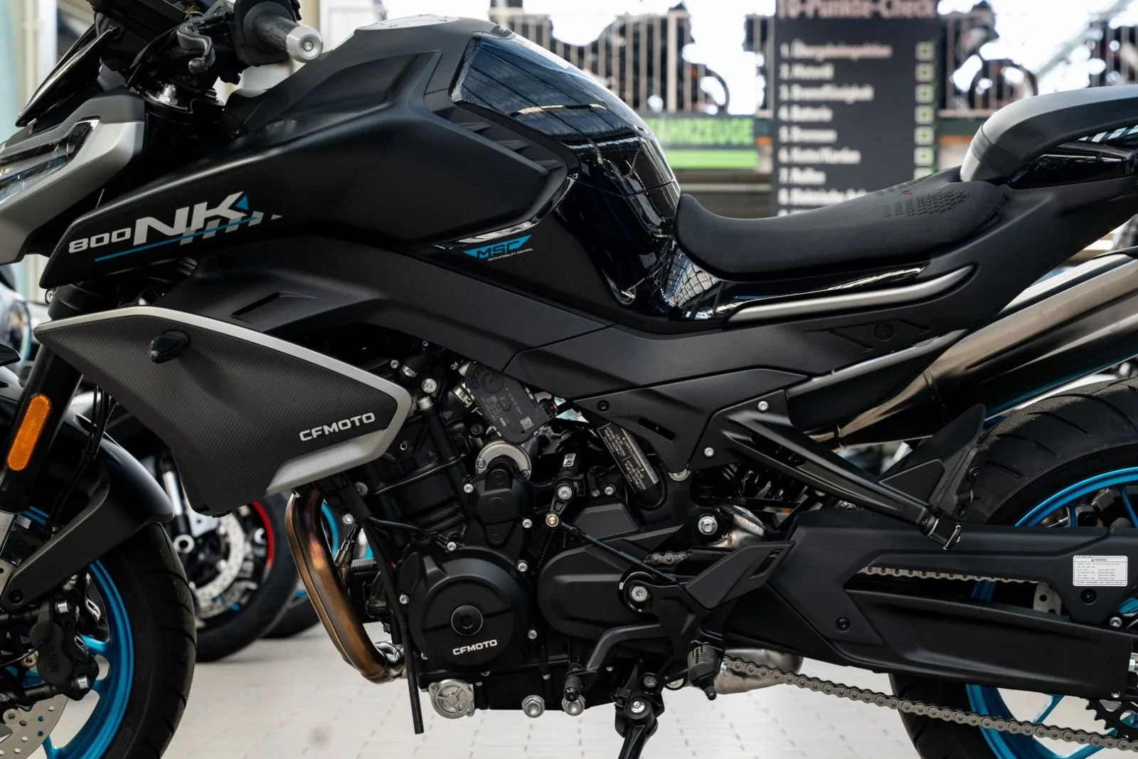 CFMOTO 800NK Advanced