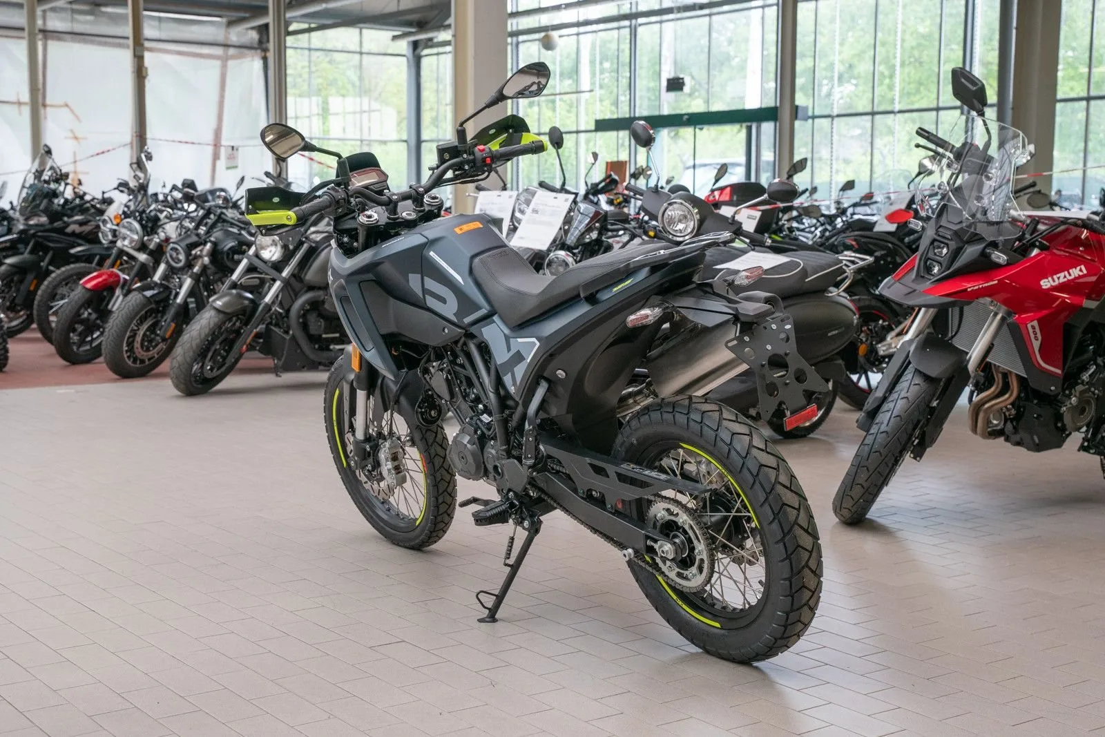 Benelli BKX 125