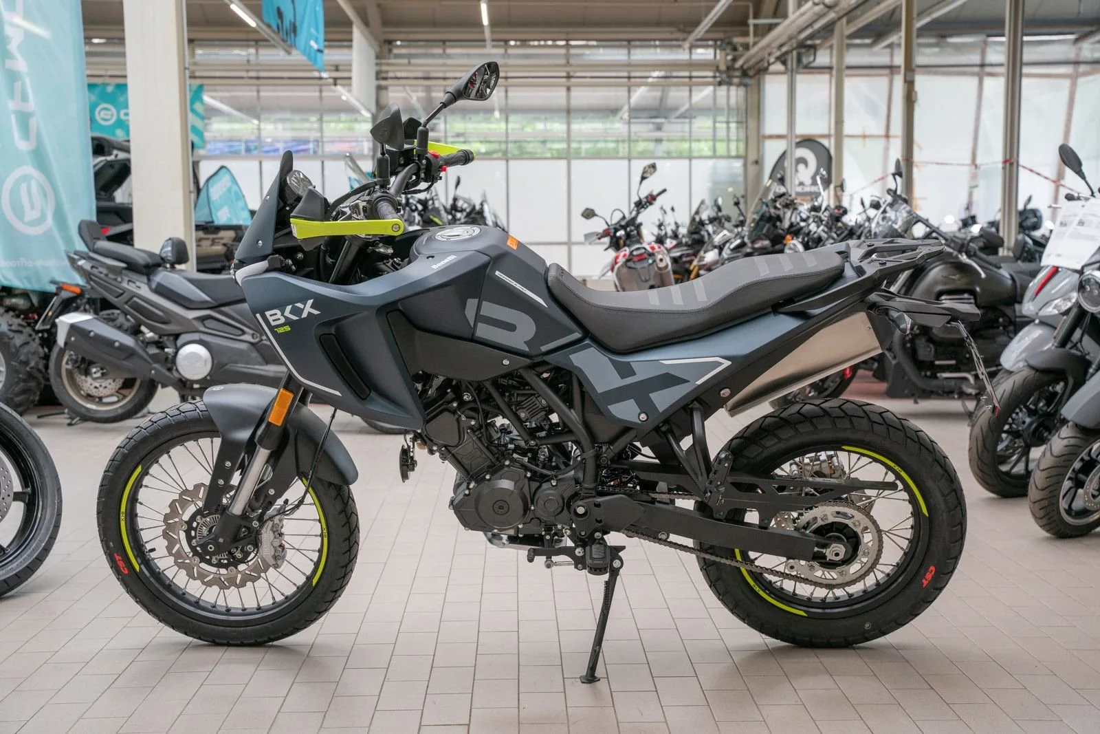 Benelli BKX 125