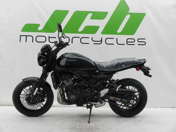 Kawasaki Z900 RS Black Ball Edition