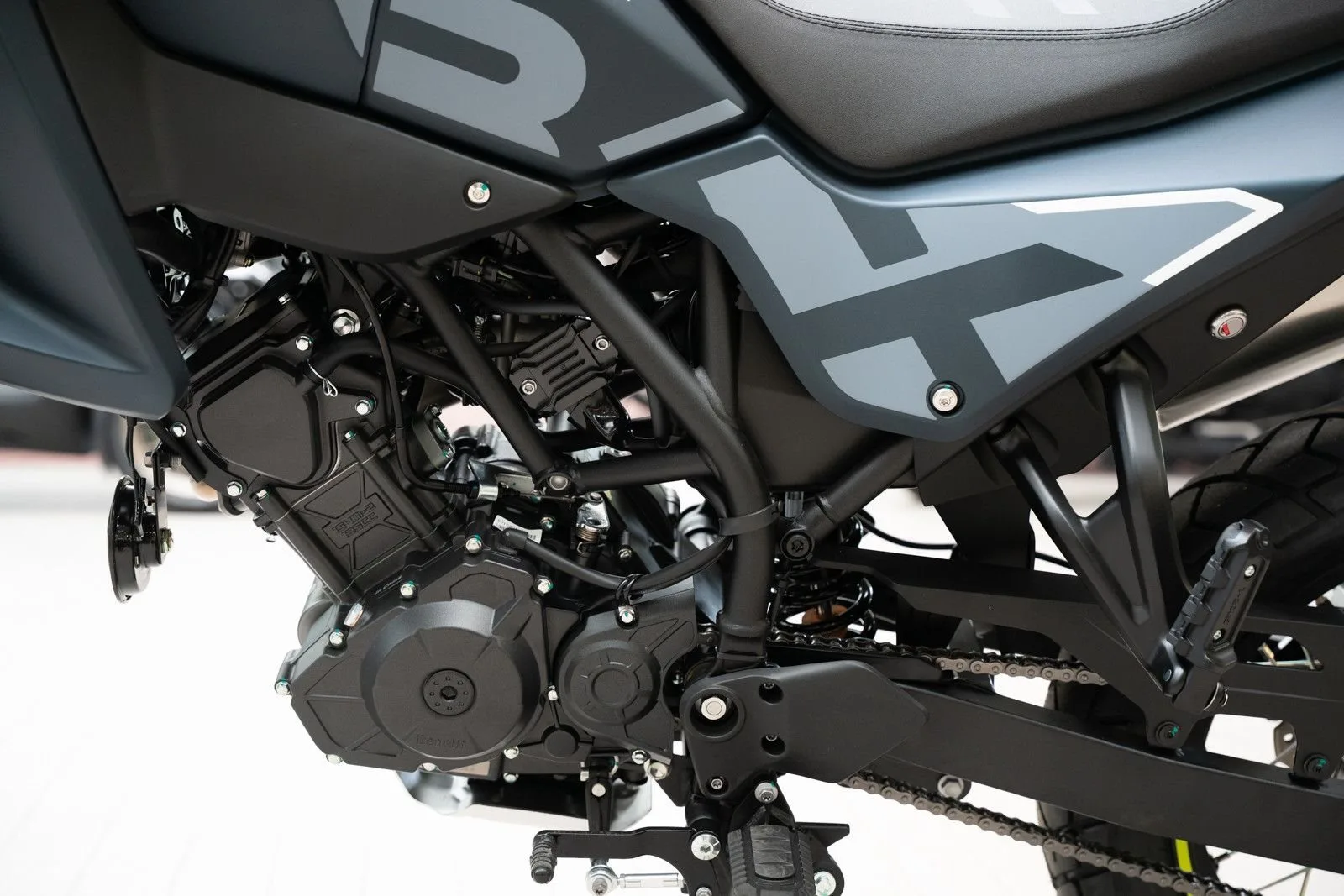 Benelli BKX 125