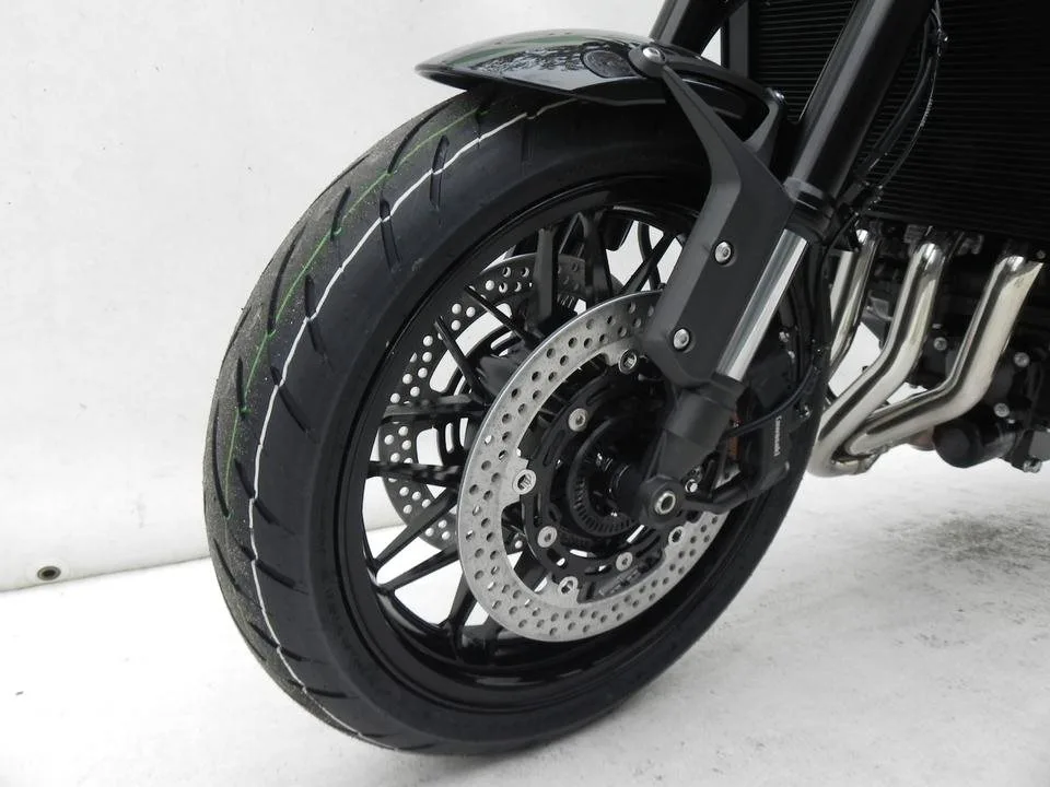 Kawasaki Z900 RS Black Ball Edition