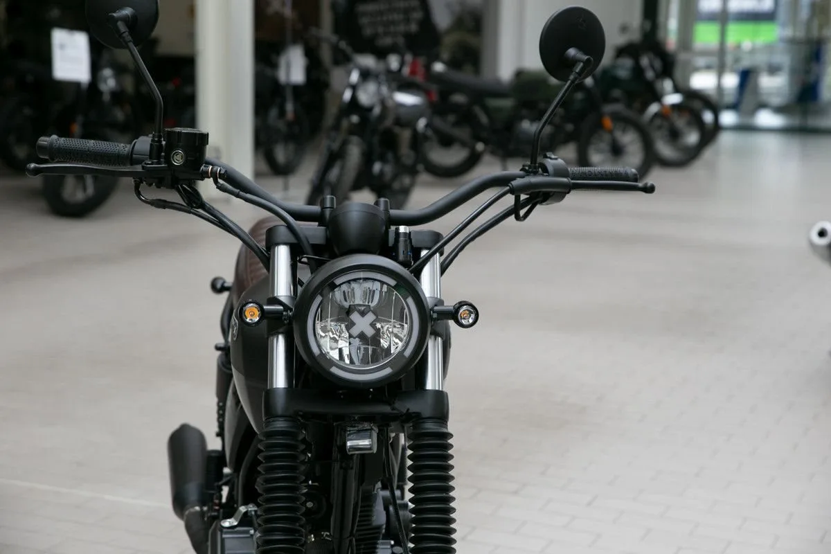 Brixton Cromwell 125