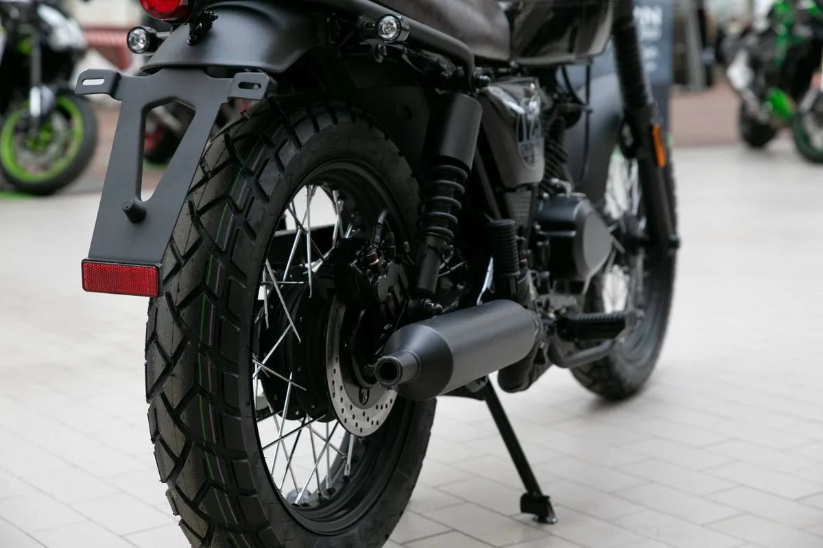 Brixton Cromwell 125