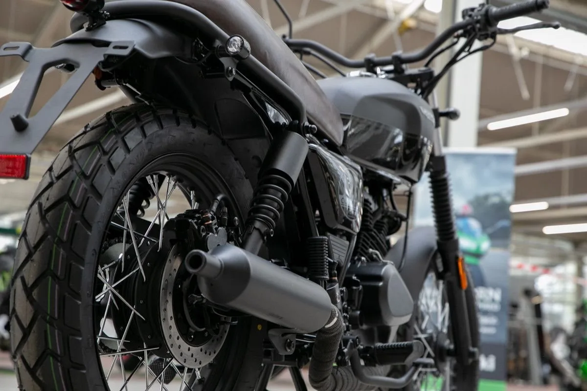 Brixton Cromwell 125