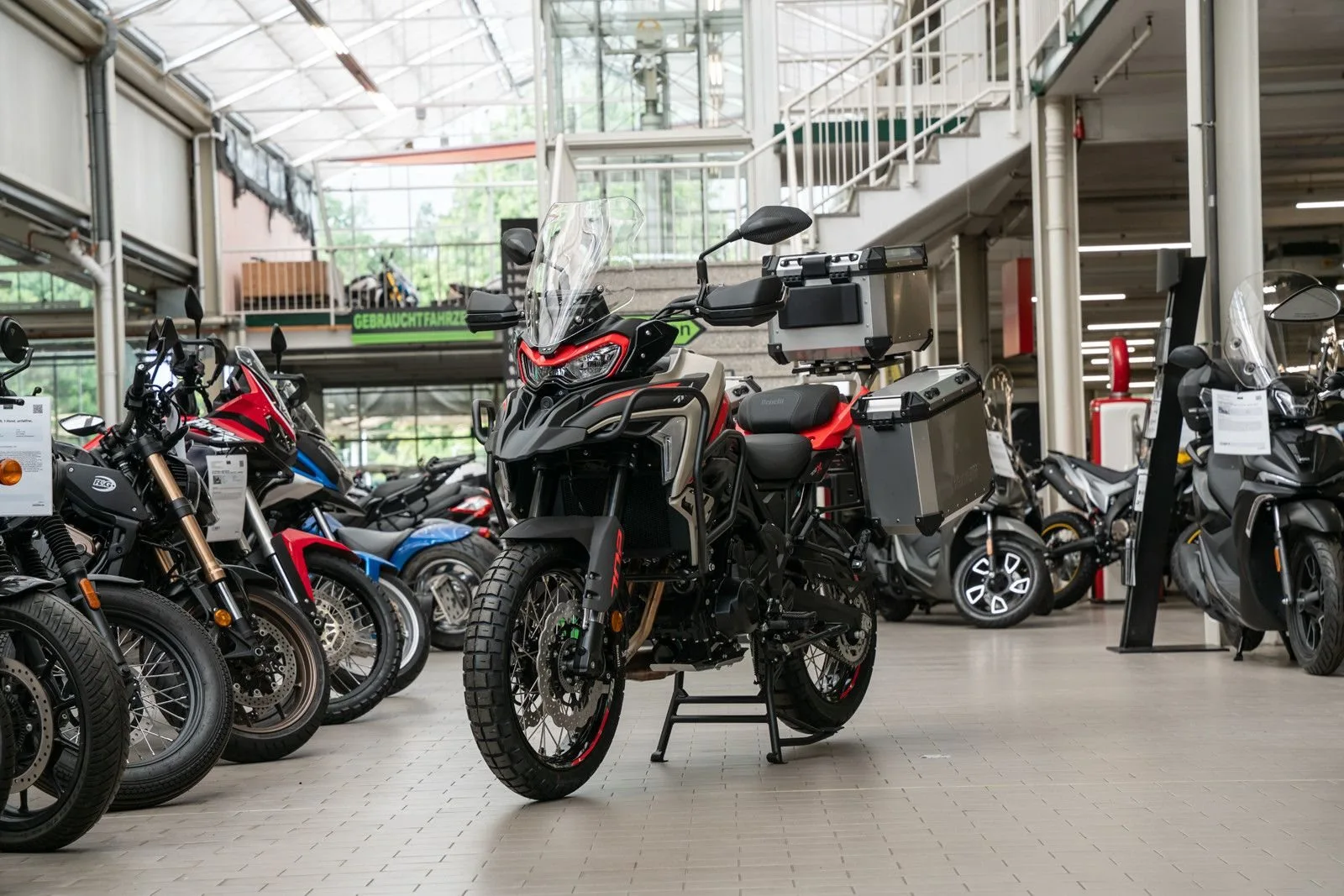 Benelli TRK 702 X