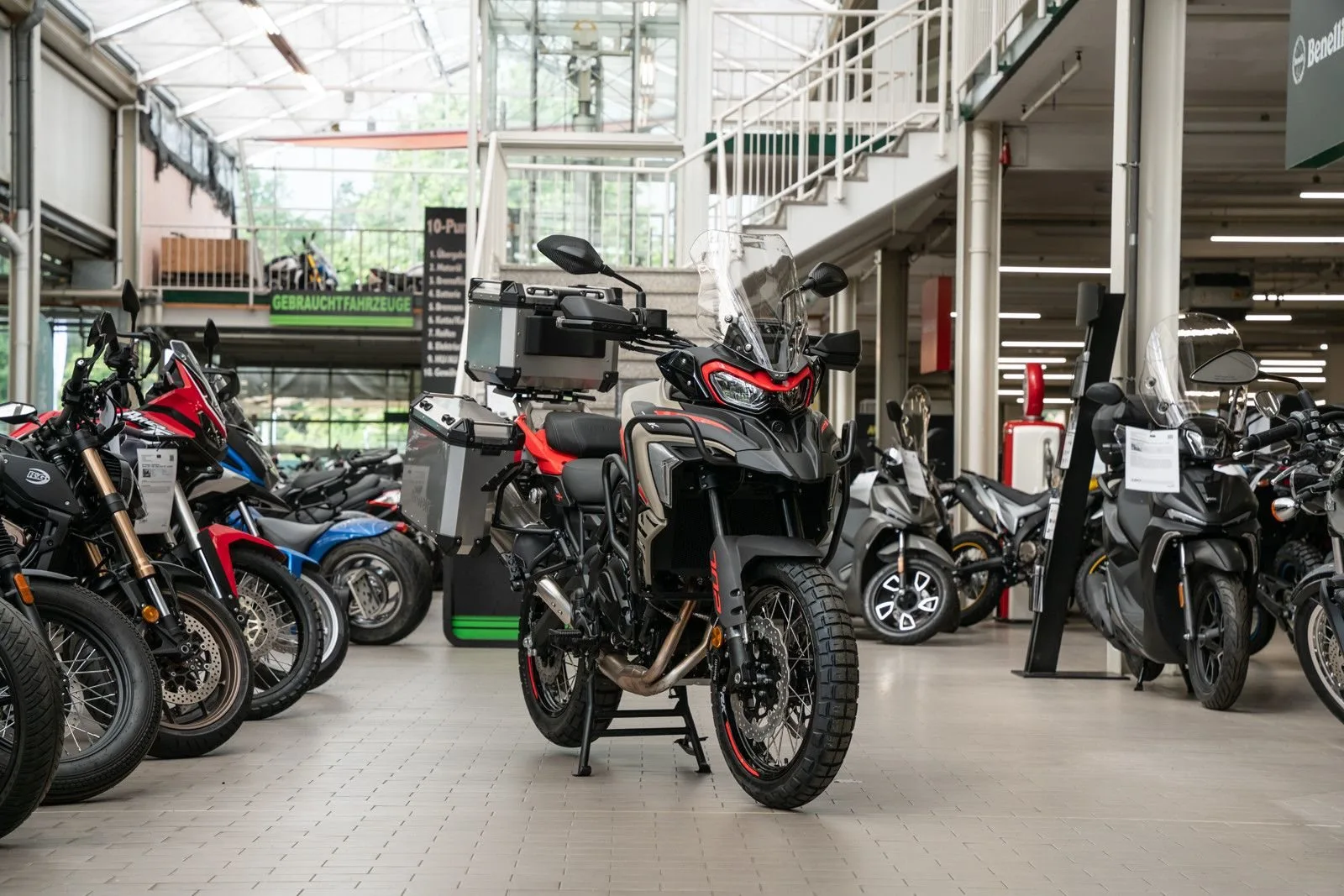 Benelli TRK 702 X