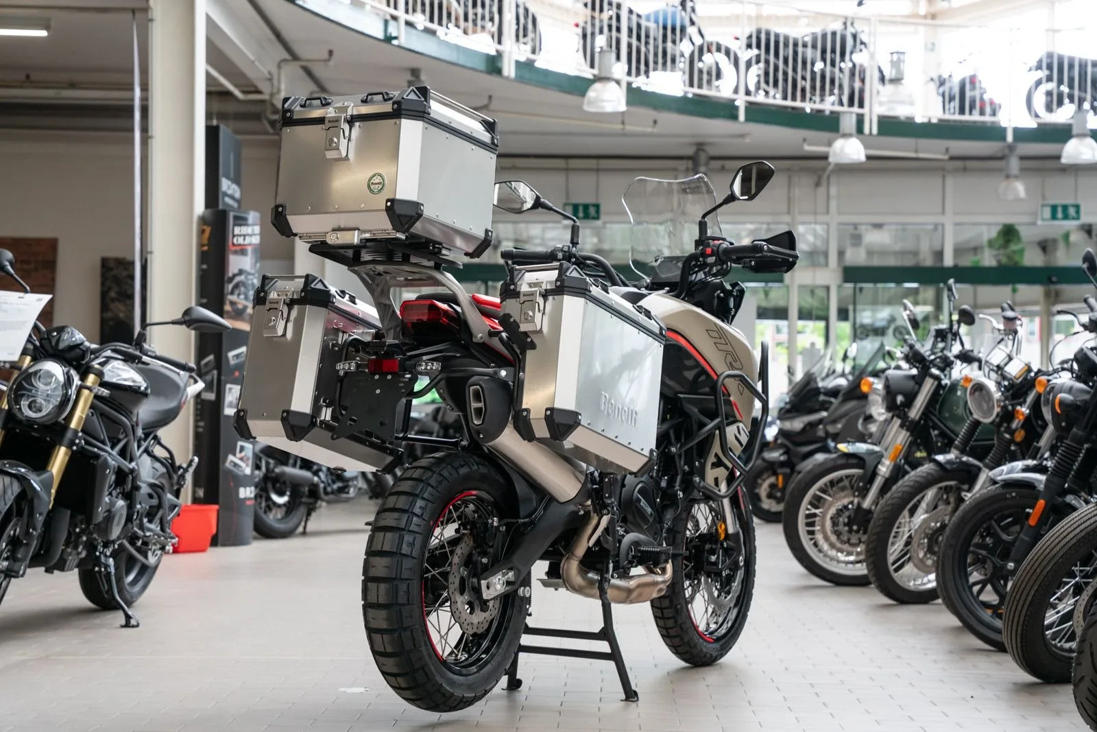 Benelli TRK 702 X