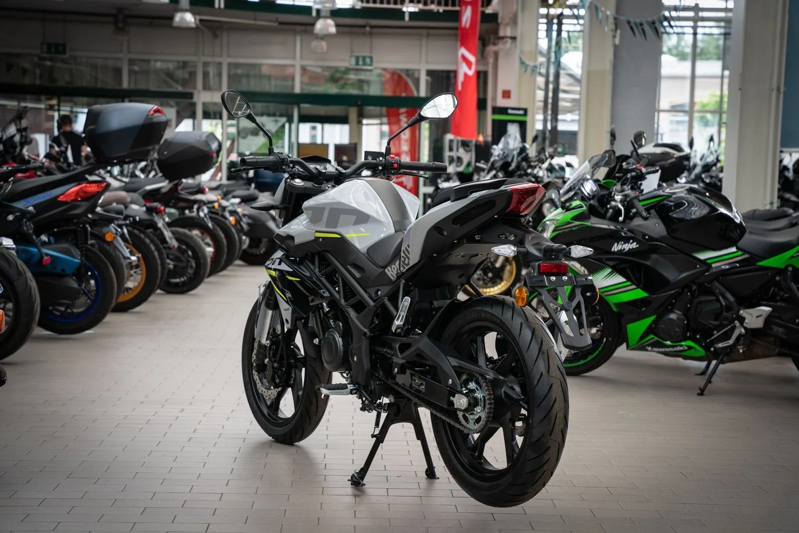 Benelli BN 125