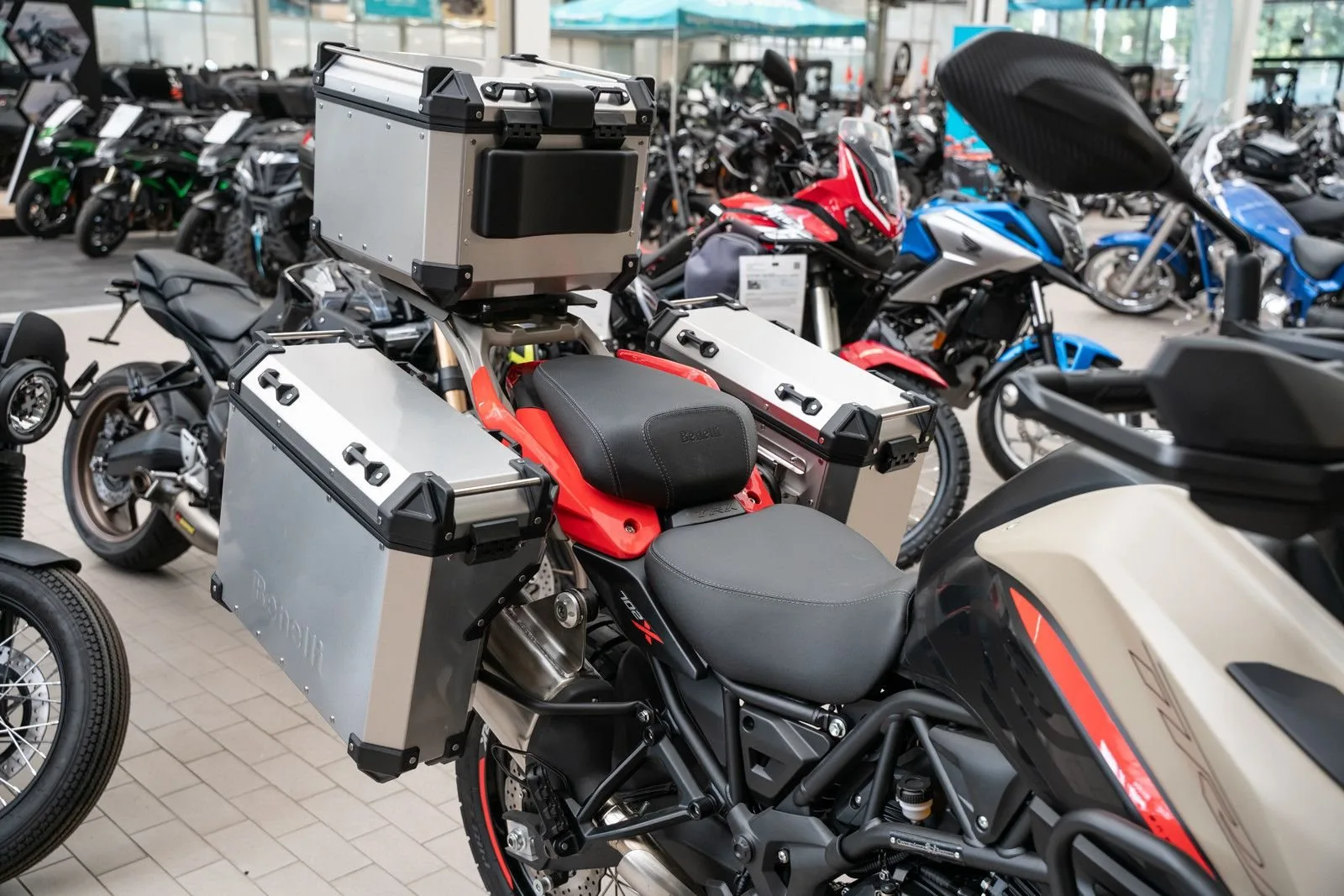 Benelli TRK 702 X