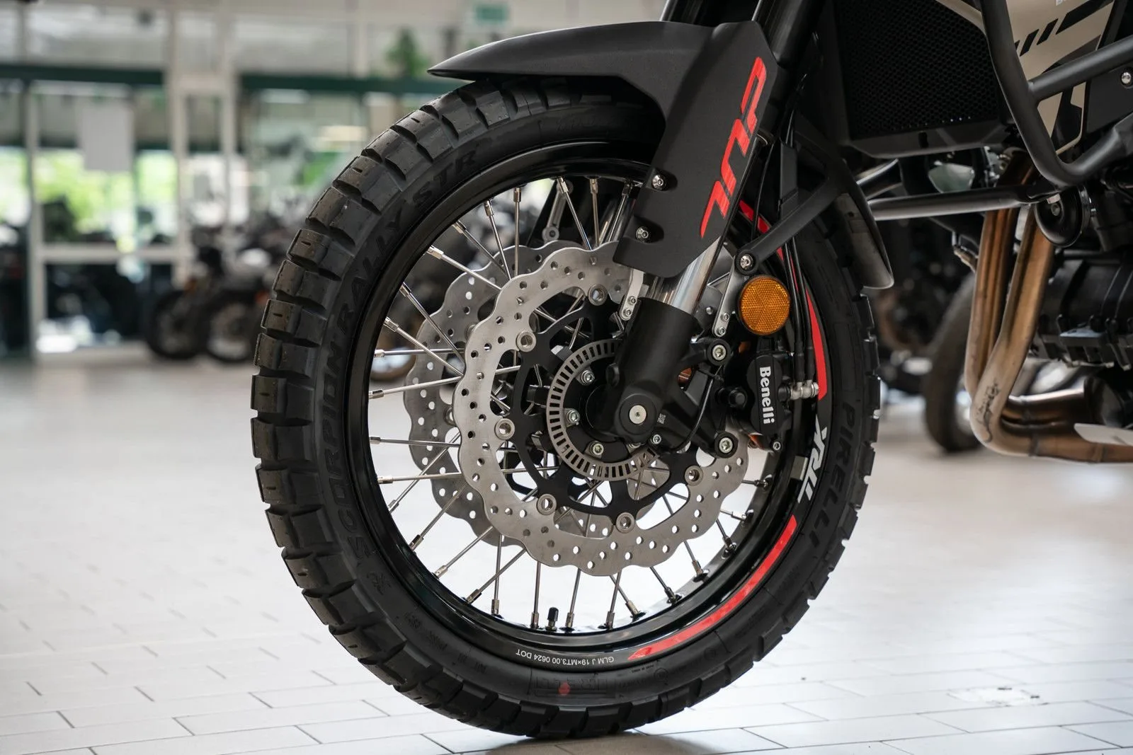 Benelli TRK 702 X