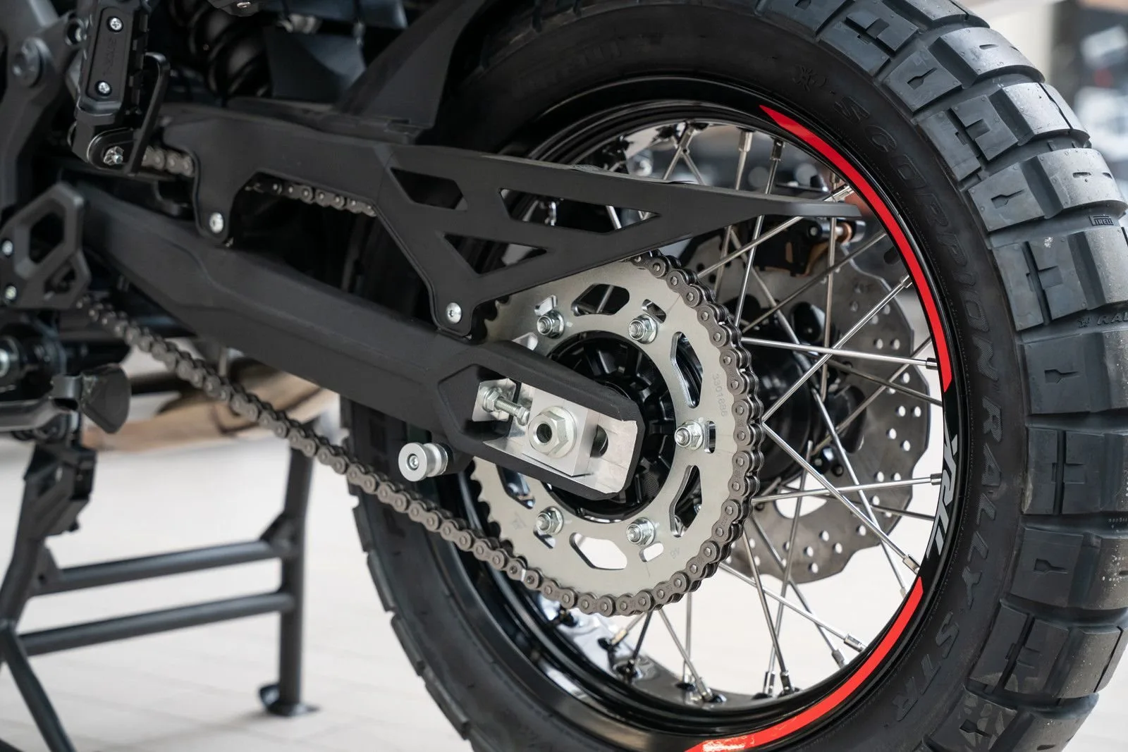 Benelli TRK 702 X