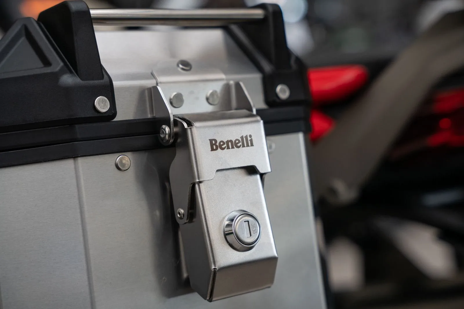 Benelli TRK 702 X