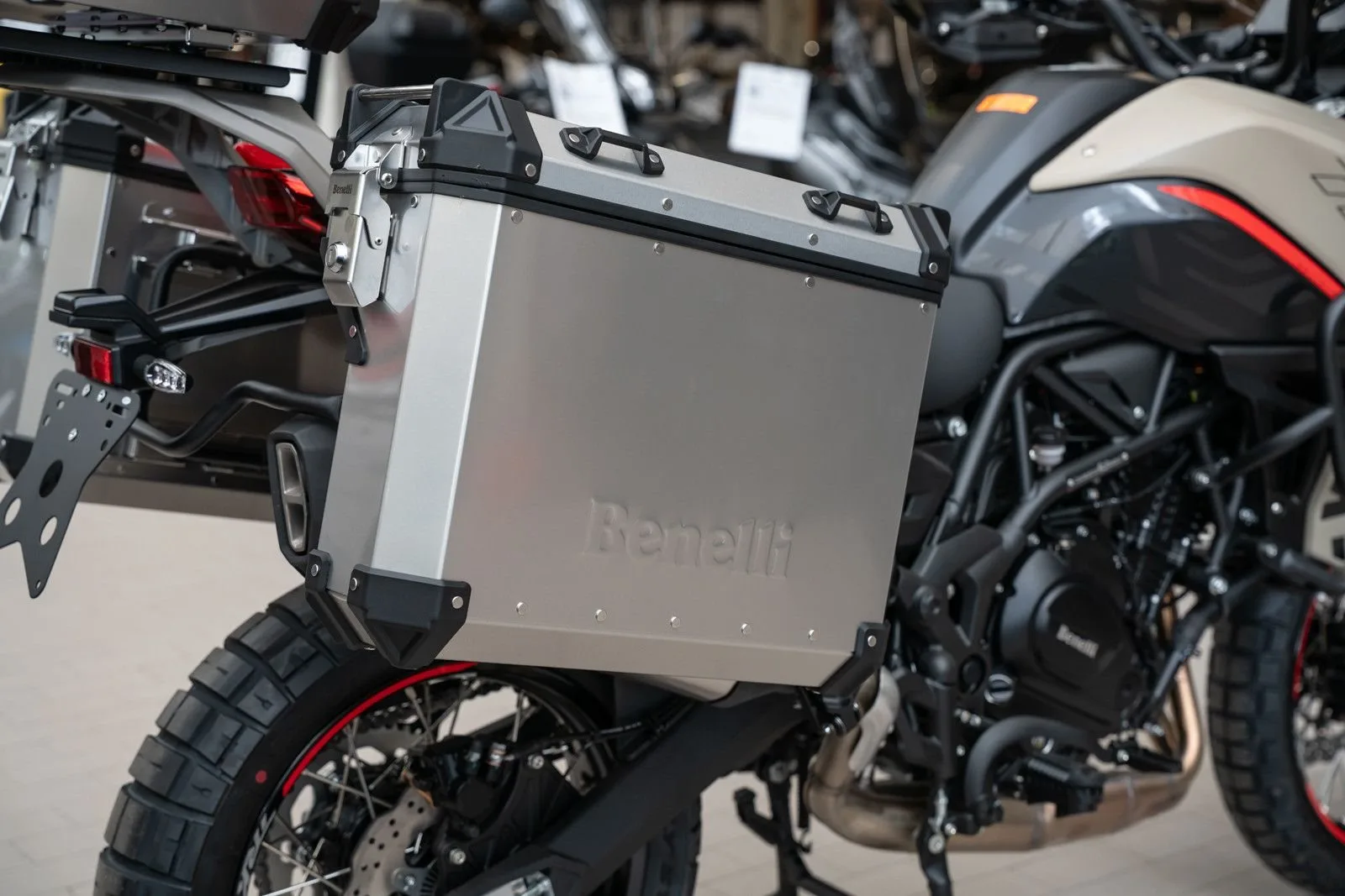 Benelli TRK 702 X