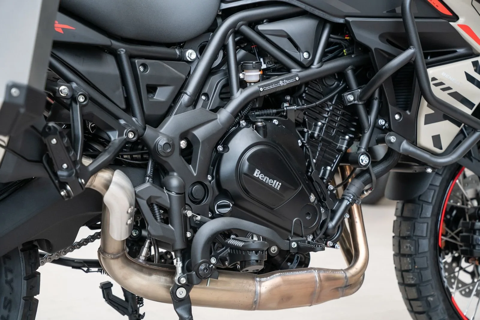 Benelli TRK 702 X
