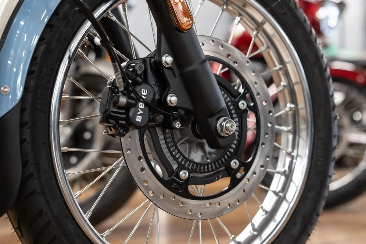Royal Enfield Meteor 350 Aurora