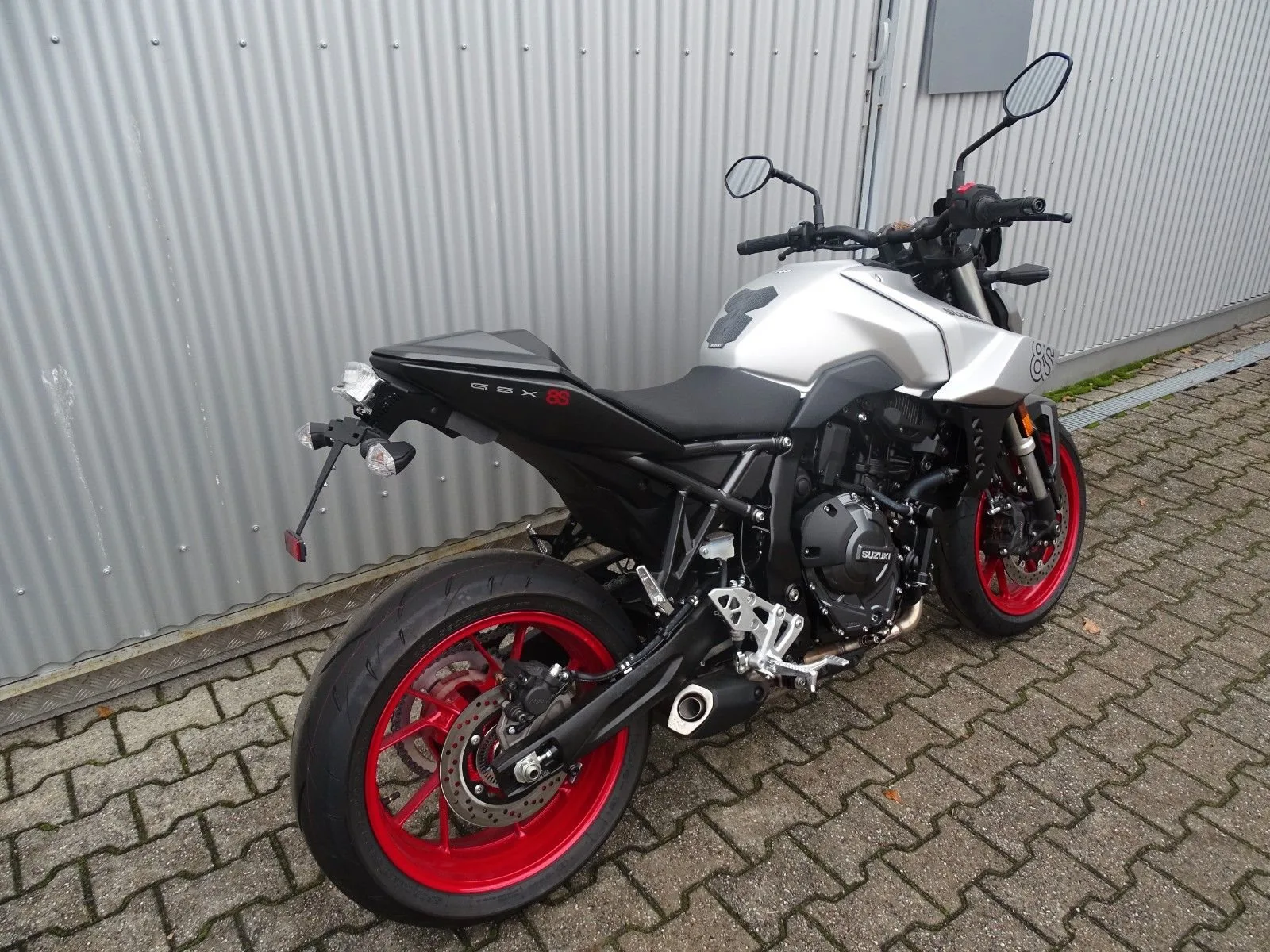 Suzuki GSX-8S