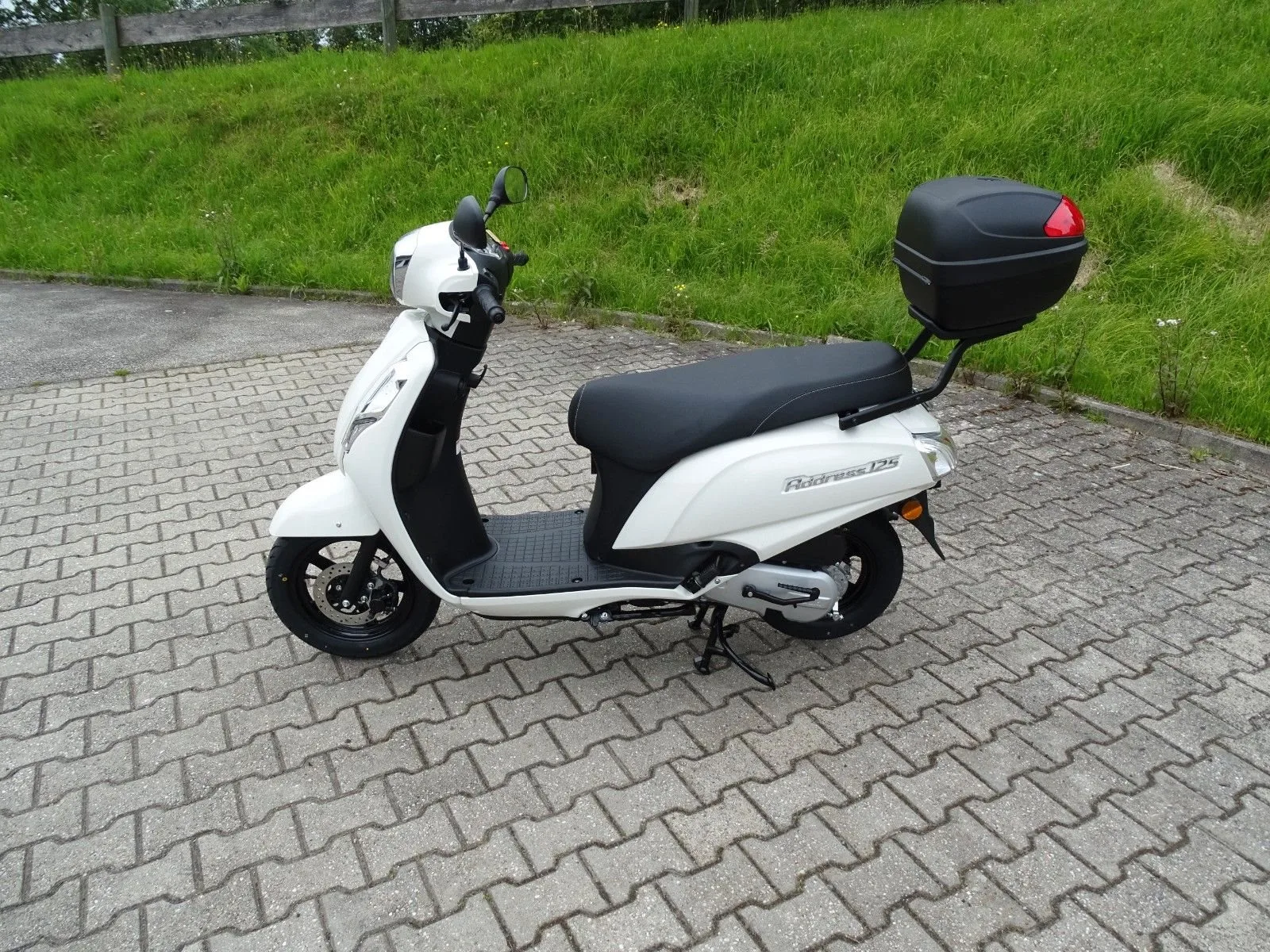Suzuki Address 125