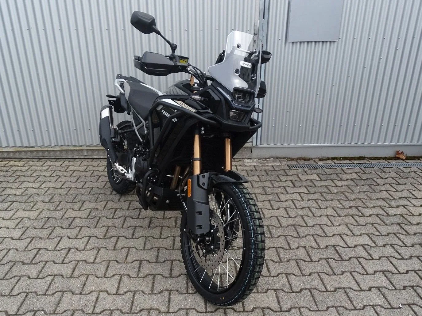 CFMOTO 450MT