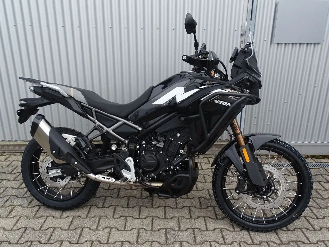 CFMOTO 450MT