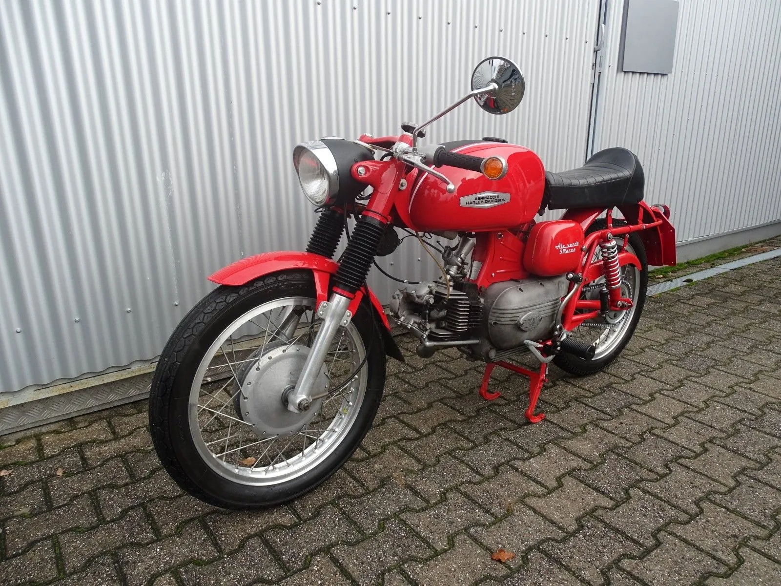 Aermacchi Ala Verde 250