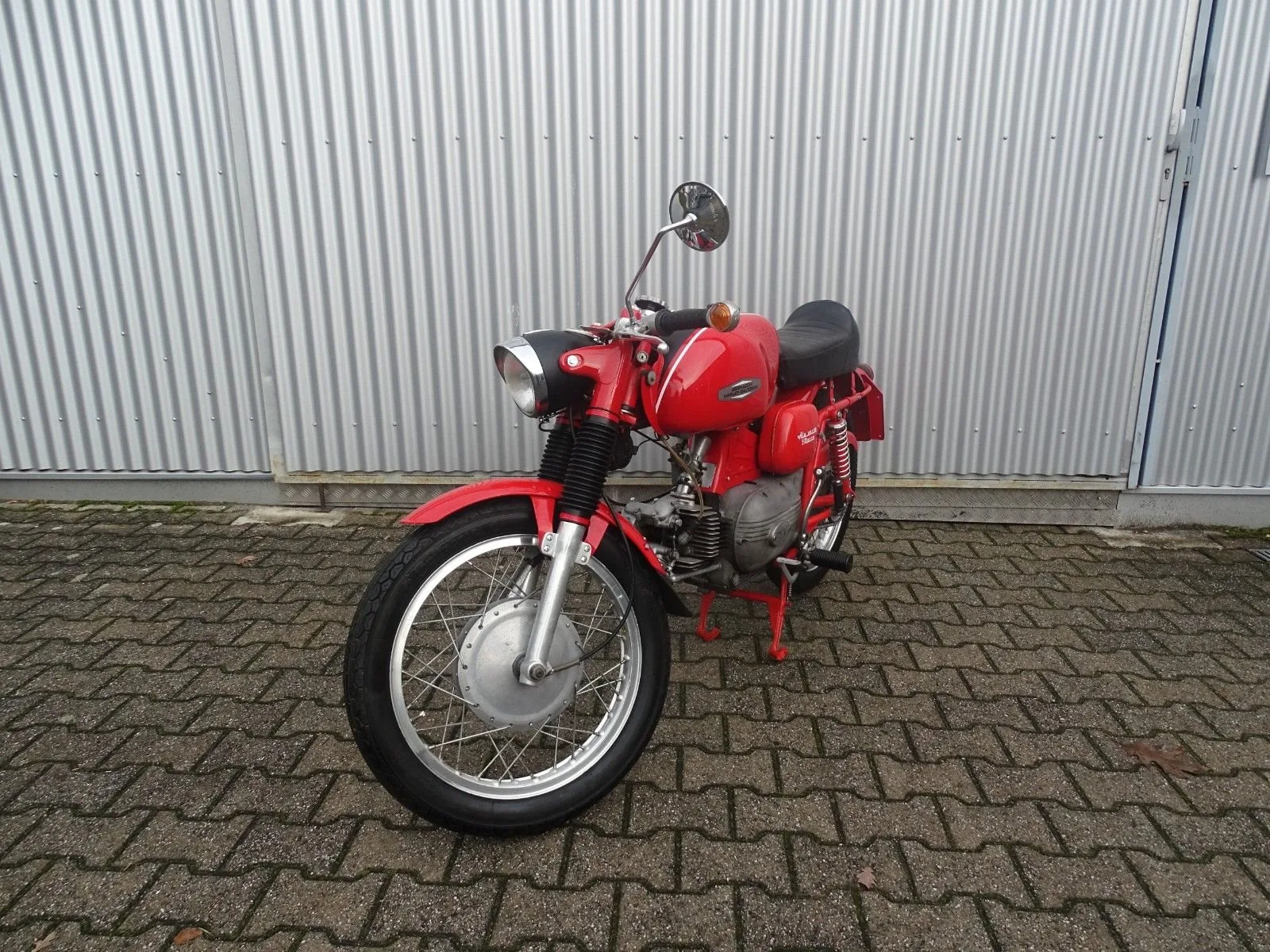 Aermacchi Ala Verde 250