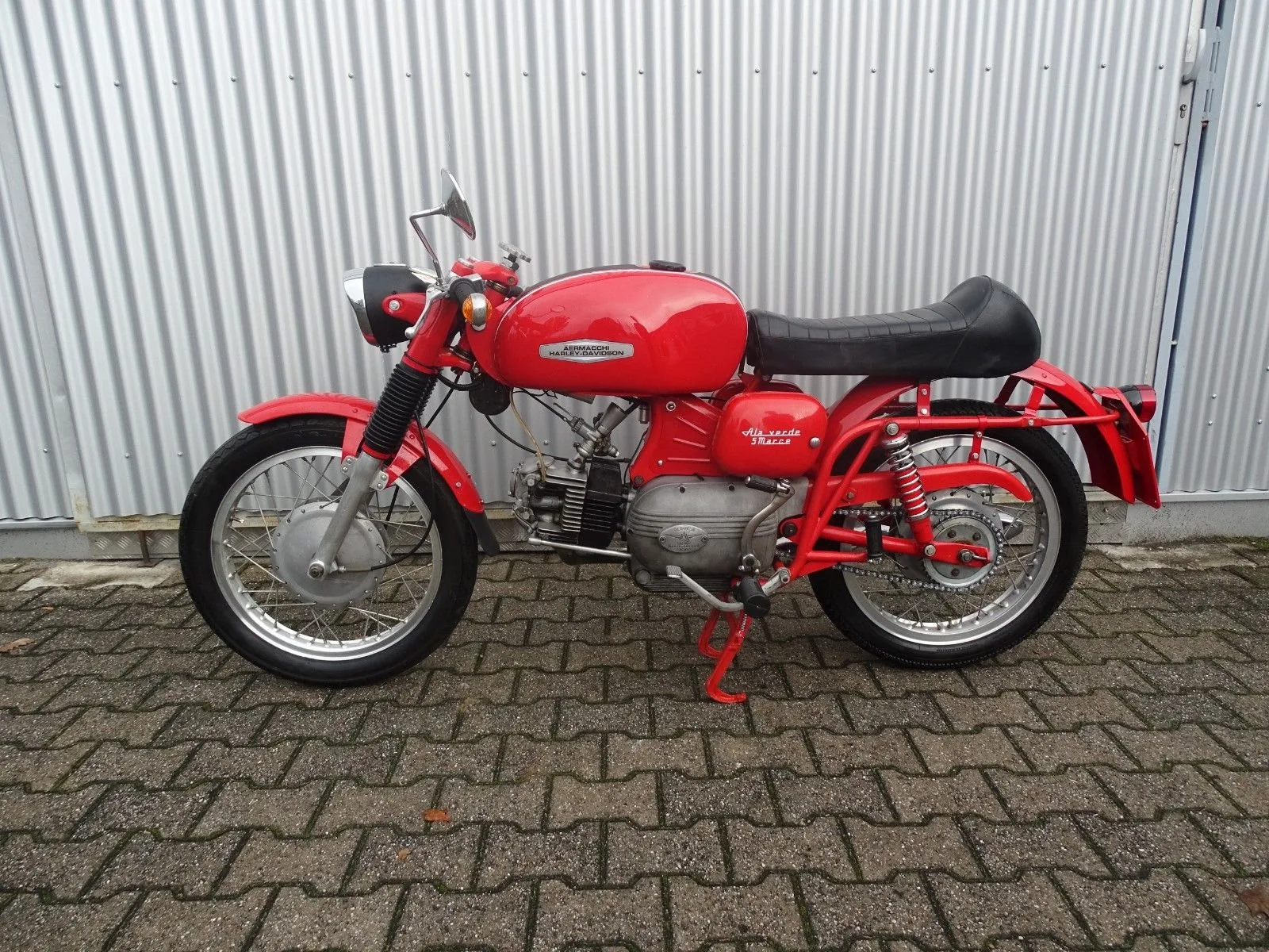 Aermacchi Ala Verde 250