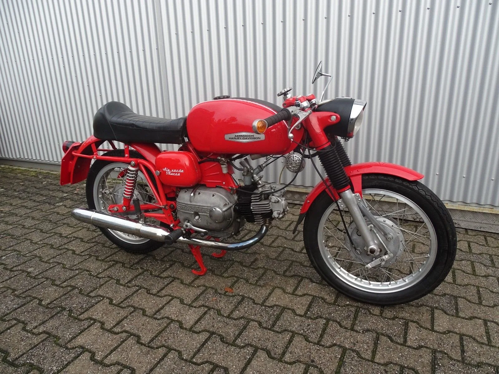 Aermacchi Ala Verde 250