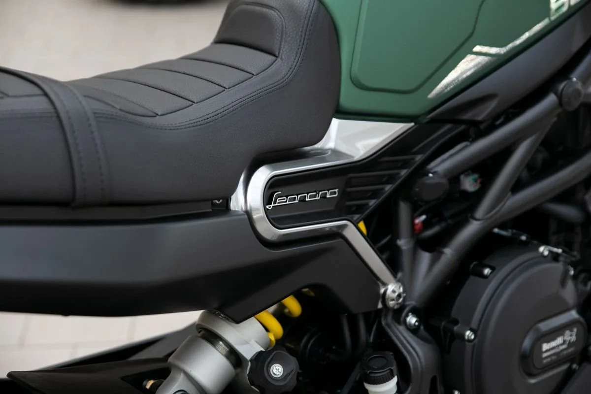 Benelli Leoncino 800