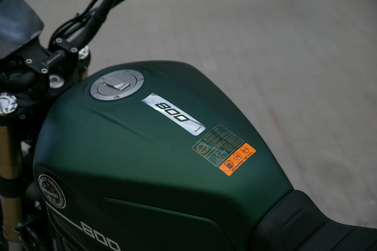 Benelli Leoncino 800