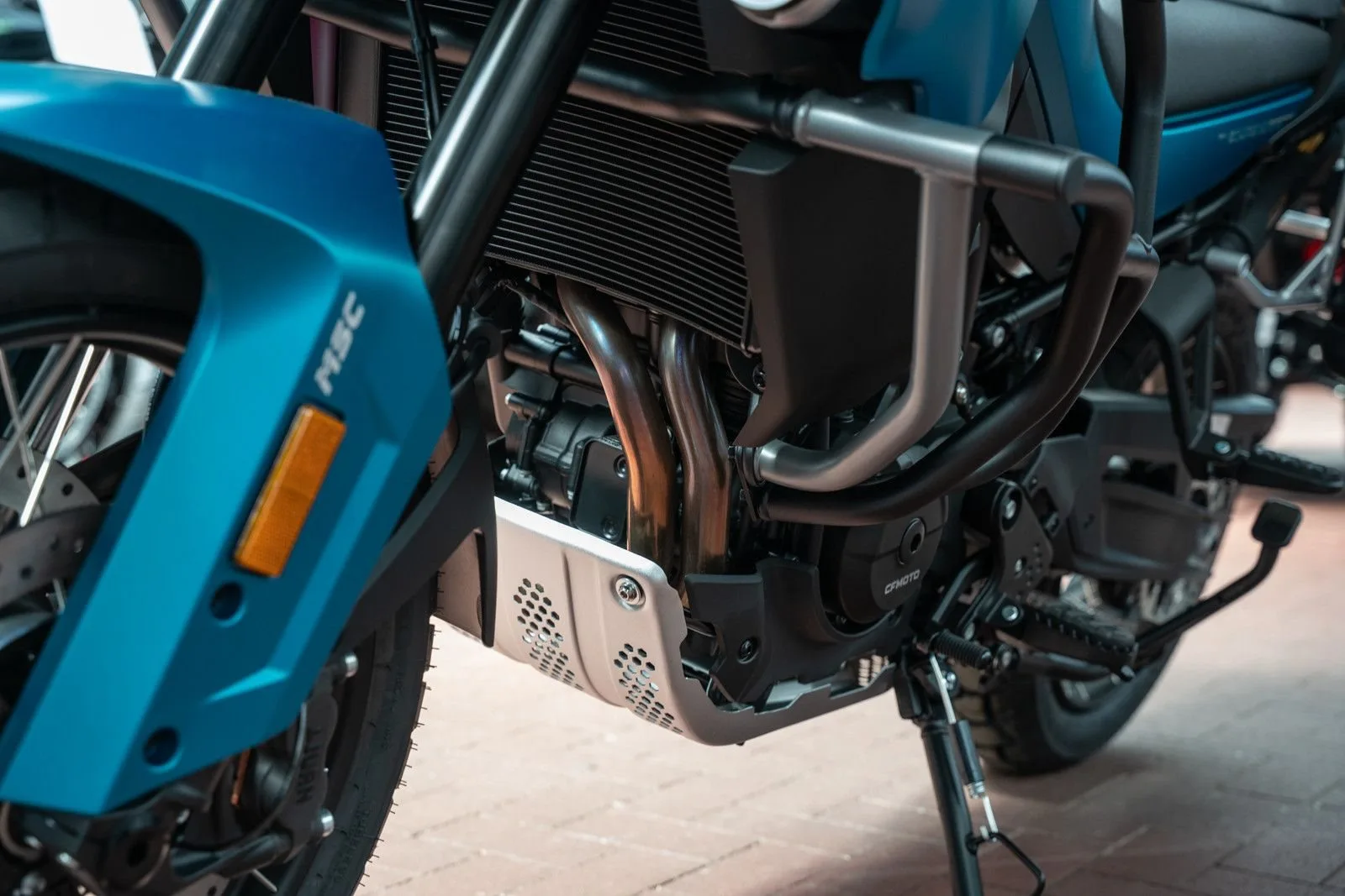 CFMOTO 800MT-ES